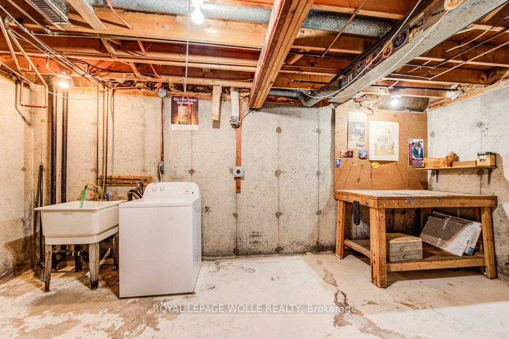 Photo 26 of 18 Barwood Crescent, Kitchener — HOMEH