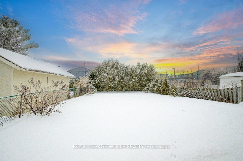 Photo 29 of 18 Barwood Crescent, Kitchener — HOMEH