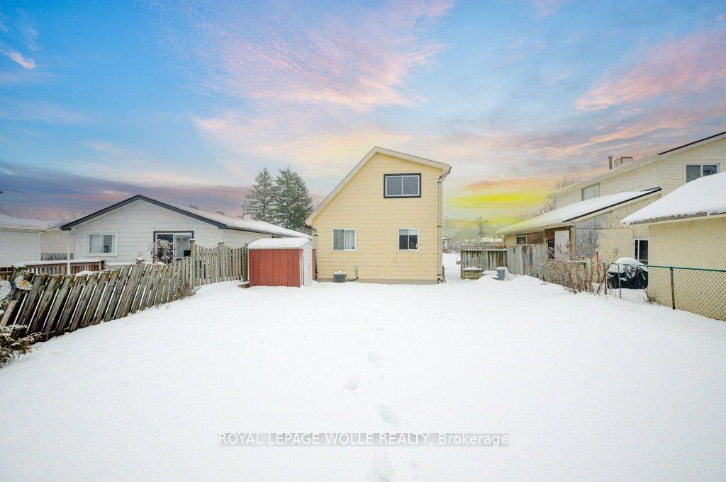 Photo 30 of 18 Barwood Crescent, Kitchener — HOMEH