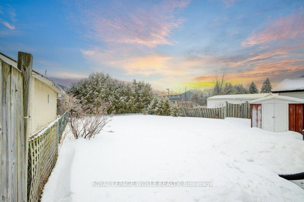 Photo 32 of 18 Barwood Crescent, Kitchener — HOMEH