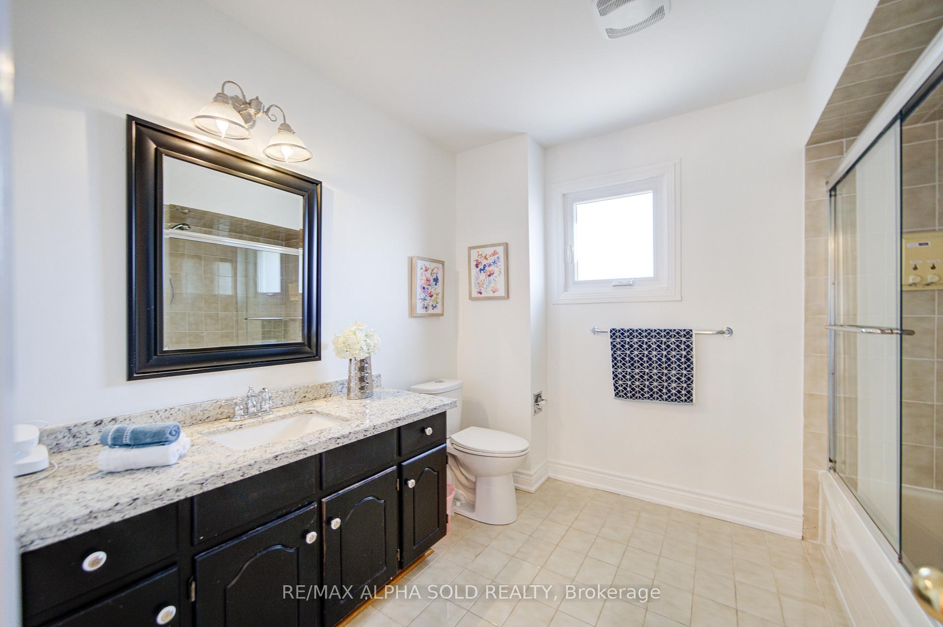 Photo 34 of 474 Raymerville Drive, Markham, Raymerville — HOMEH