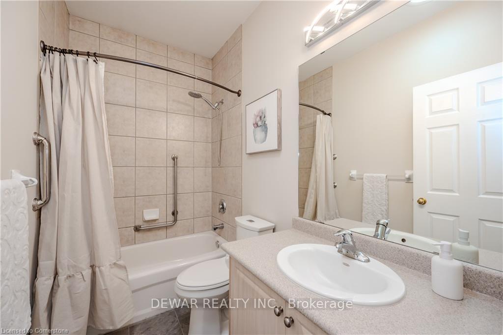 Photo 18 of 179 Doon Mills Drive, Kitchener — HOMEH