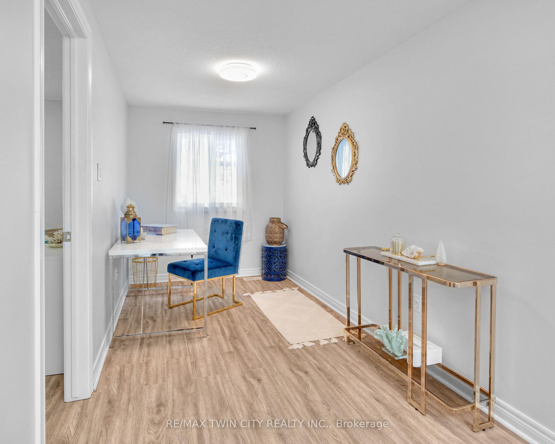 Photo 17 of 115 Upper Mercer Street, Kitchener, Grand River South — HOMEH