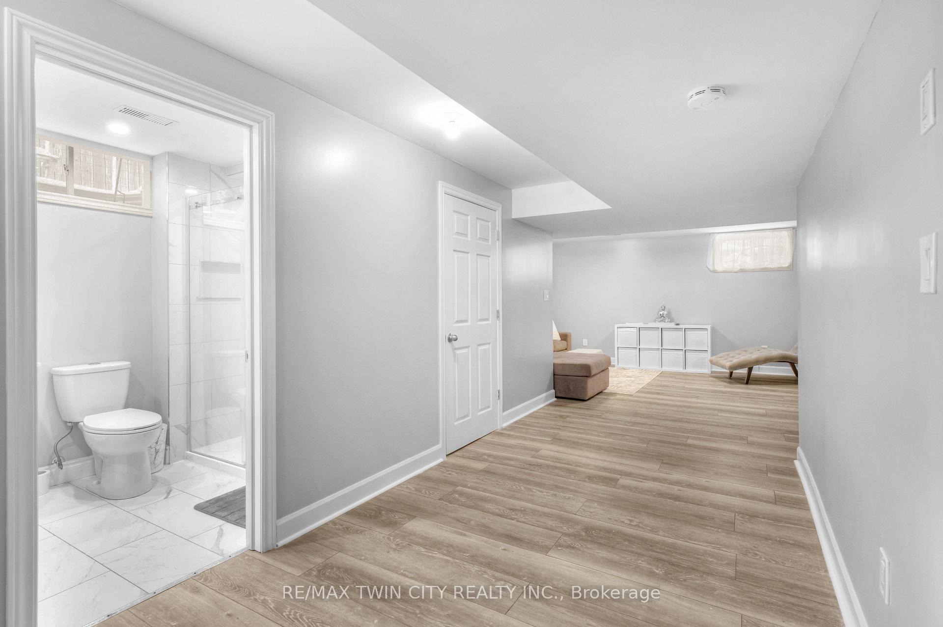 Photo 25 of 115 Upper Mercer Street, Kitchener, Grand River South — HOMEH