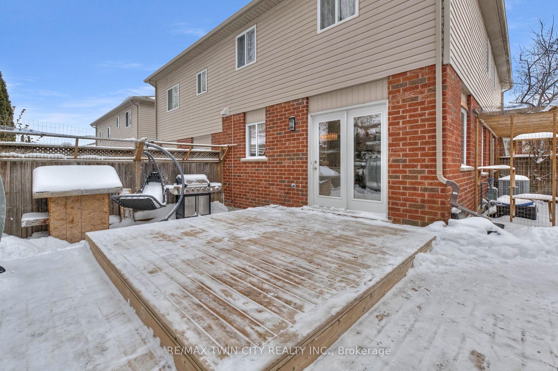 Photo 30 of 115 Upper Mercer Street, Kitchener, Grand River South — HOMEH
