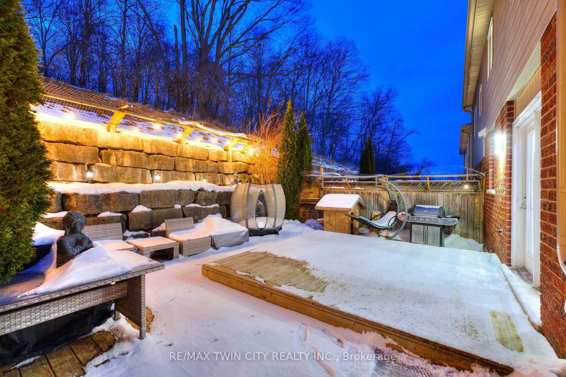 Photo 39 of 115 Upper Mercer Street, Kitchener, Grand River South — HOMEH