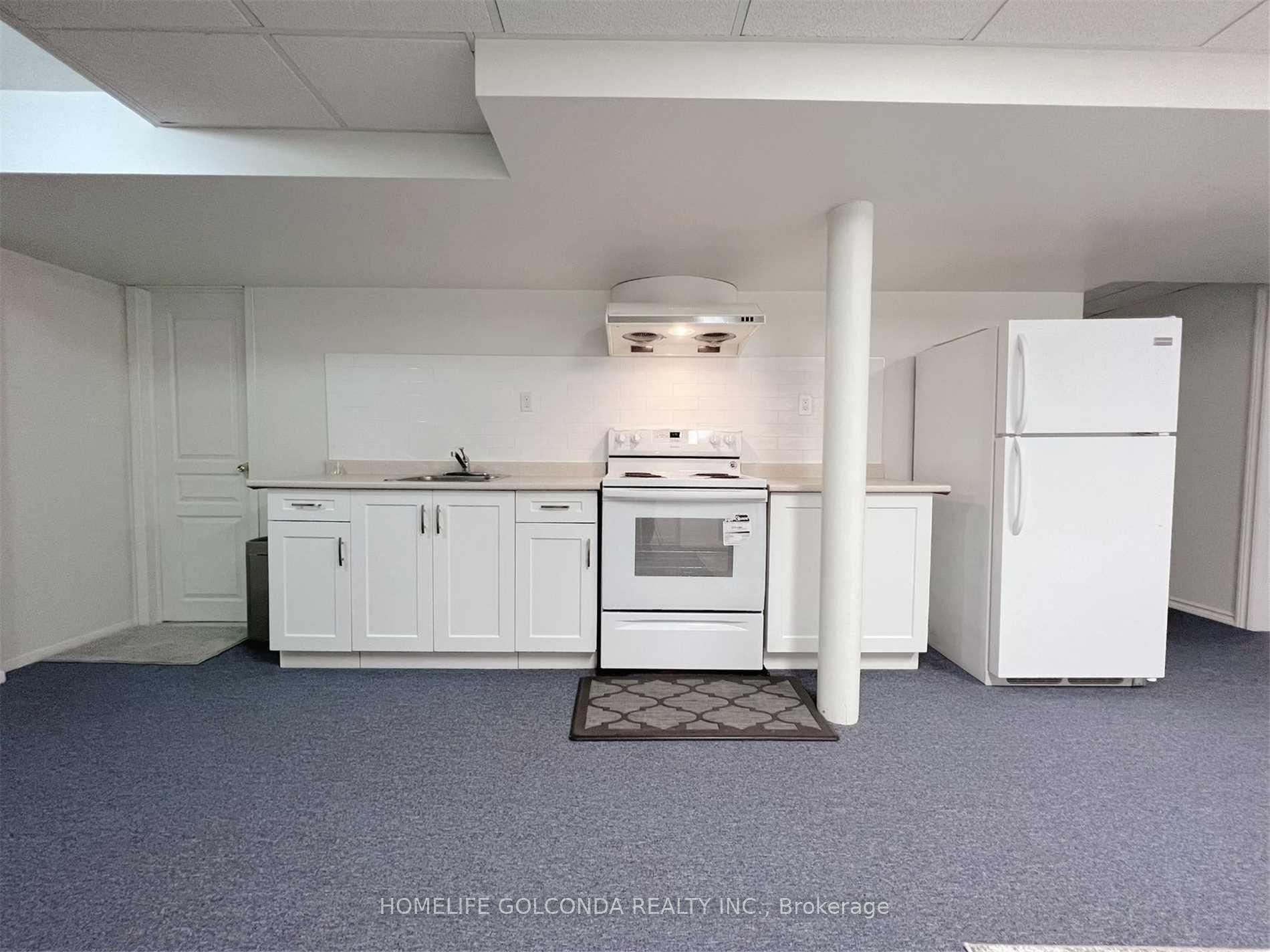 Photo 4 of 127 Clarion Crescent, Markham, Middlefield — HOMEH