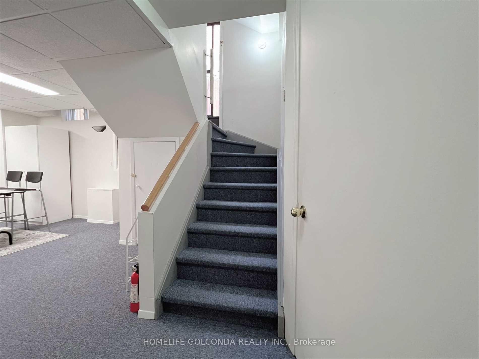 Photo 9 of 127 Clarion Crescent, Markham, Middlefield — HOMEH