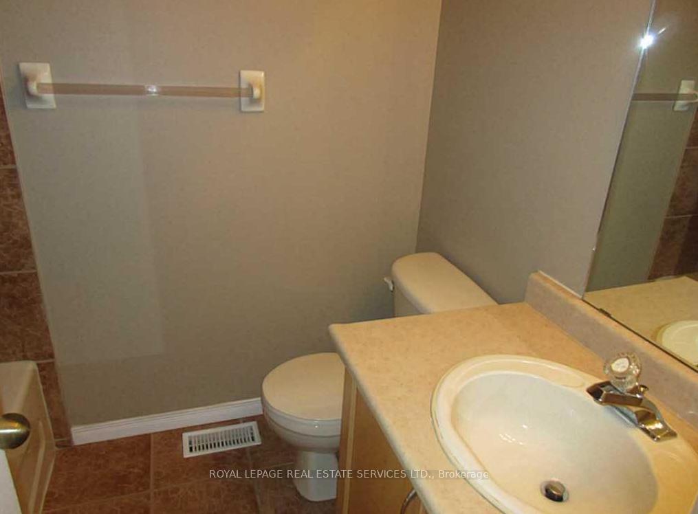 Photo 12 of 598 Southridge Drive, Hamilton, Mountview — HOMEH