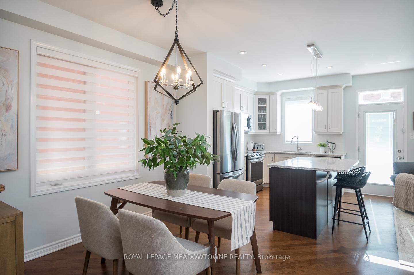 Photo 6 of 1298 Orr Terrace, Milton, Ford — HOMEH