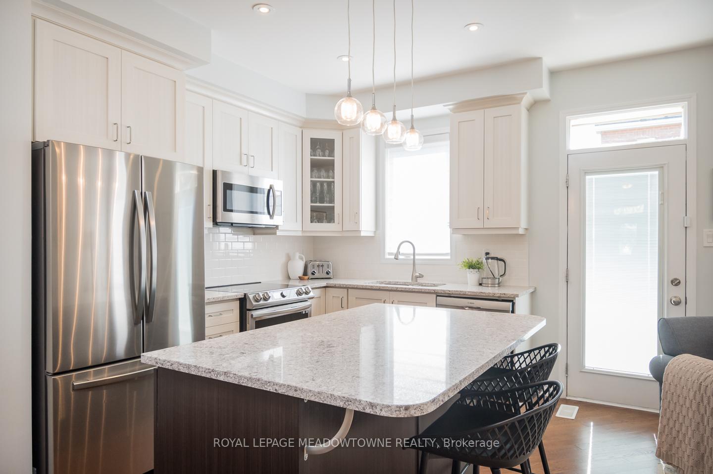 Photo 9 of 1298 Orr Terrace, Milton, Ford — HOMEH