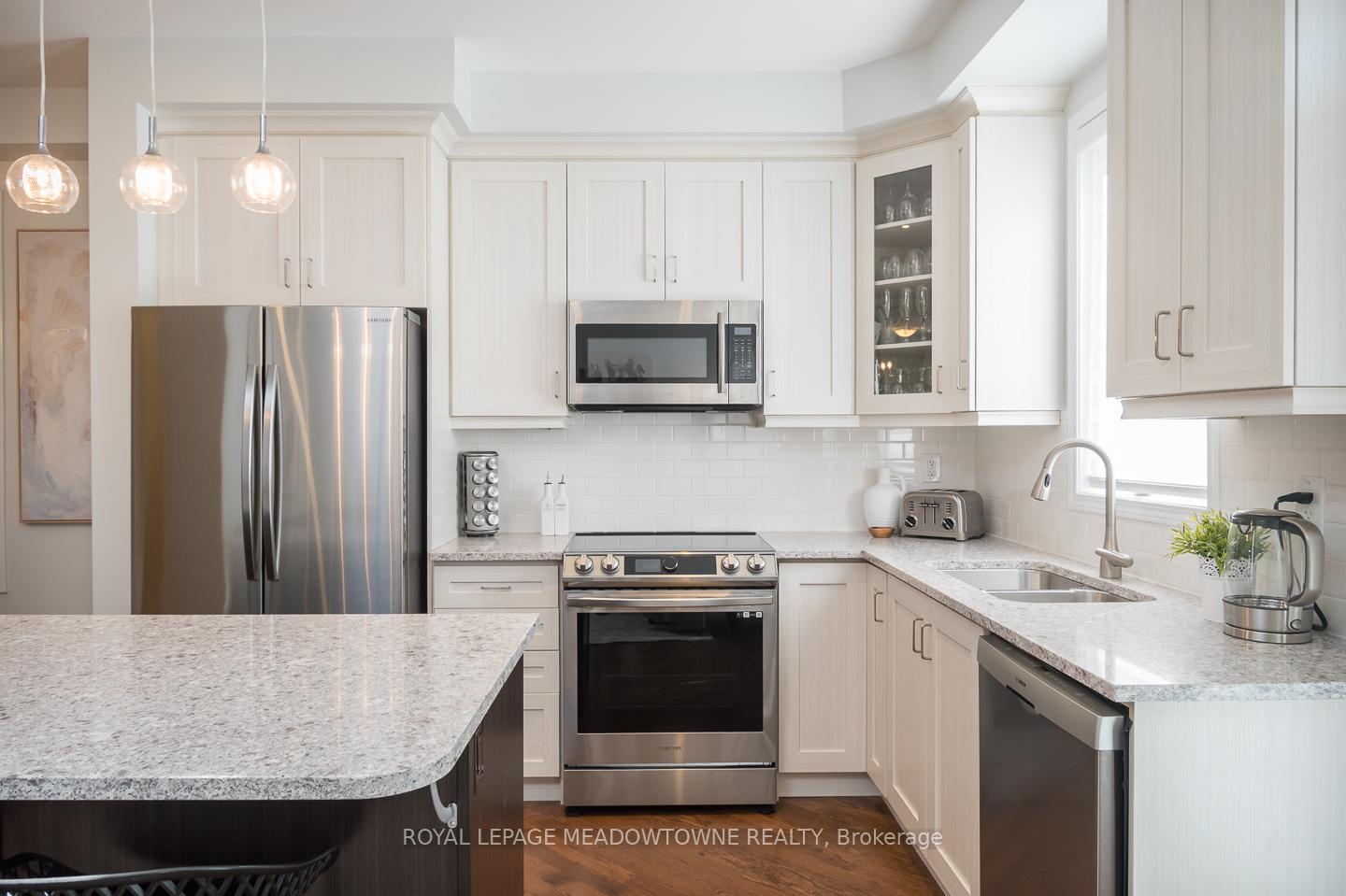 Photo 11 of 1298 Orr Terrace, Milton, Ford — HOMEH