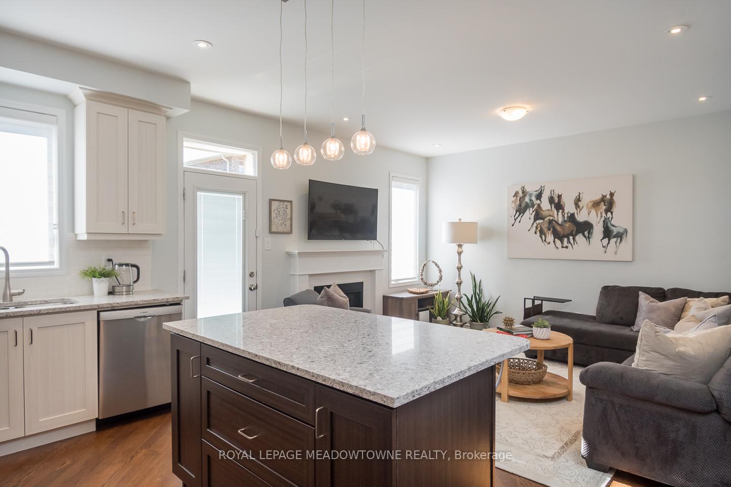 Photo 13 of 1298 Orr Terrace, Milton, Ford — HOMEH
