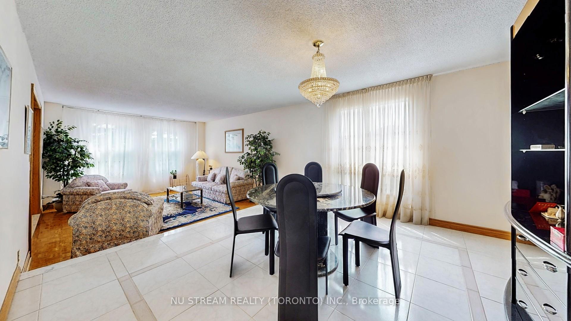 Photo 9 of 2 Winston Road, Markham, Milliken Mills East — HOMEH
