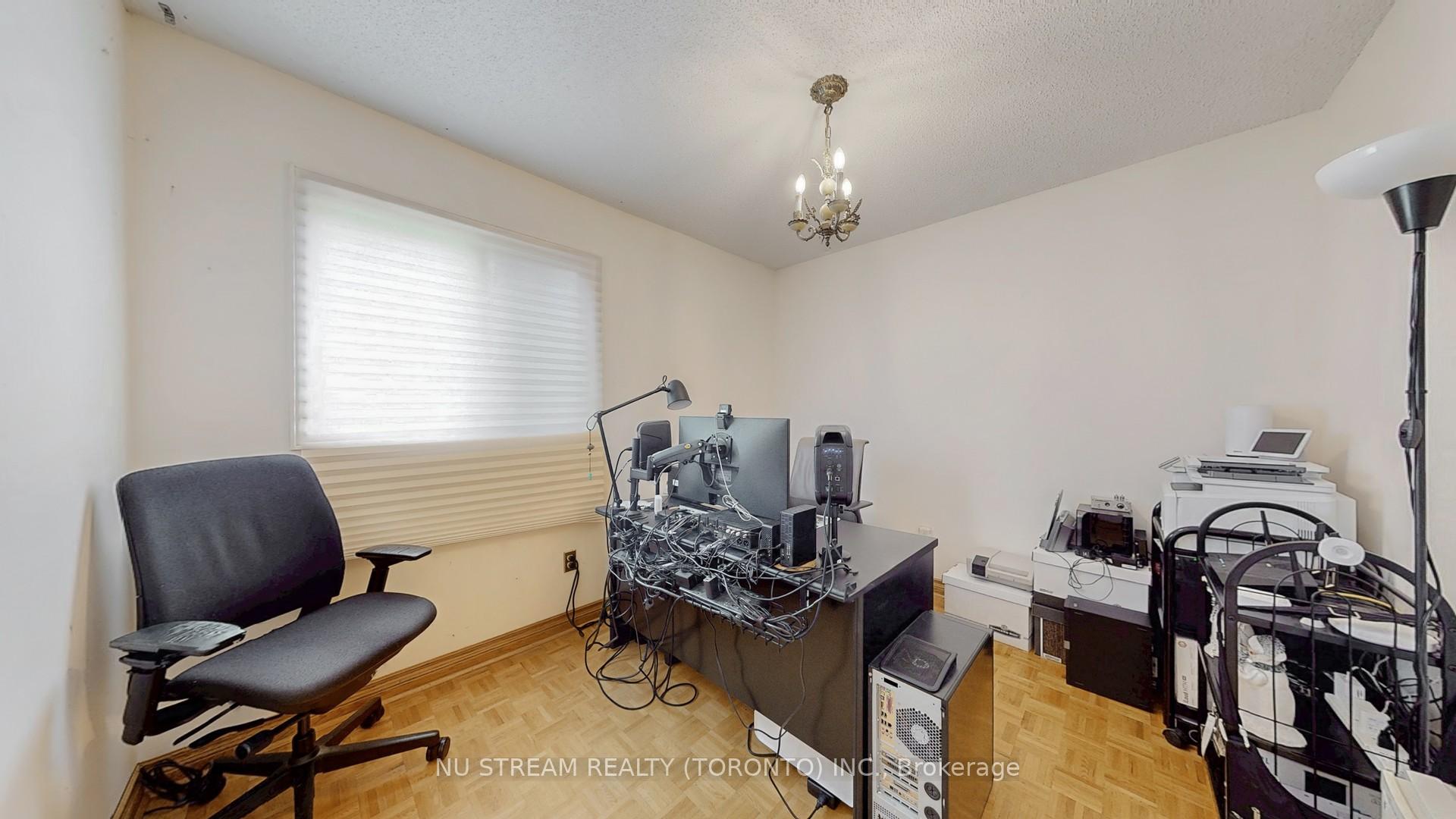 Photo 18 of 2 Winston Road, Markham, Milliken Mills East — HOMEH
