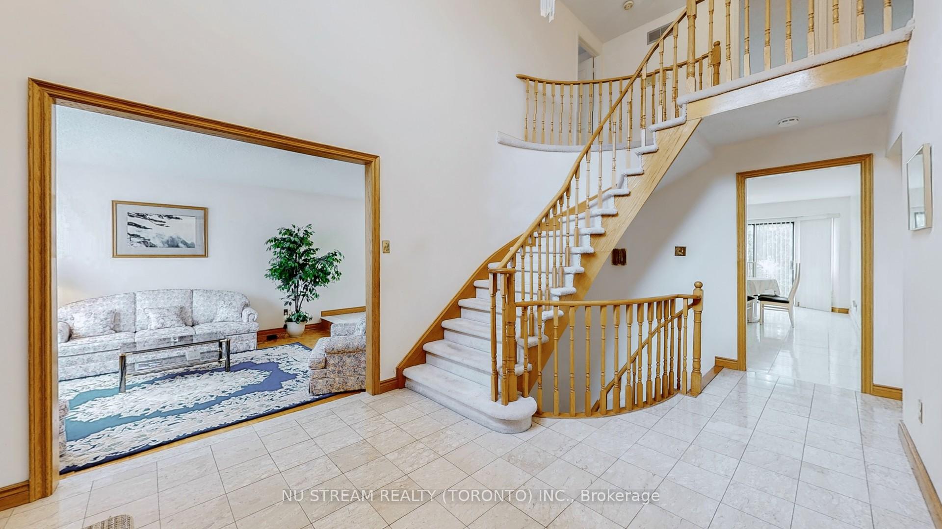 Photo 21 of 2 Winston Road, Markham, Milliken Mills East — HOMEH