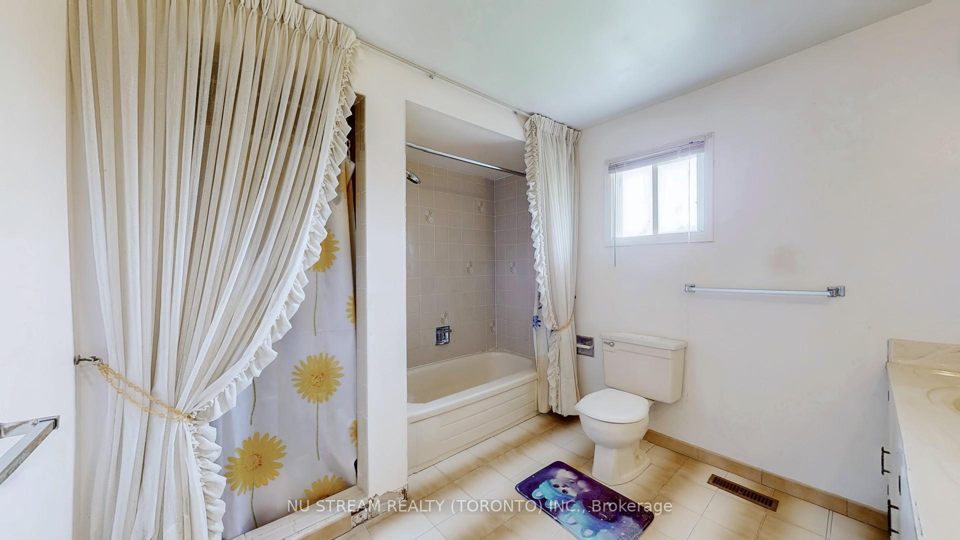 Photo 27 of 2 Winston Road, Markham, Milliken Mills East — HOMEH