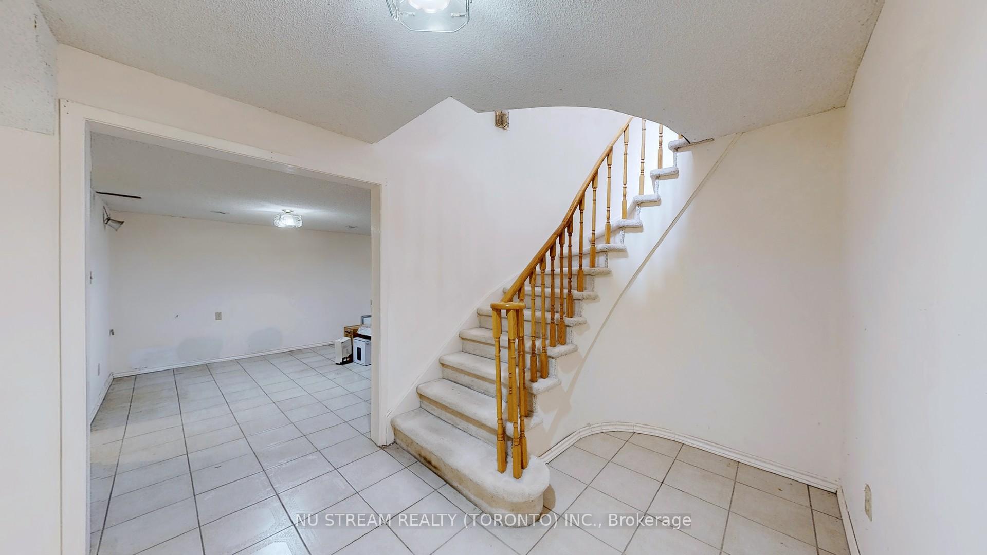 Photo 33 of 2 Winston Road, Markham, Milliken Mills East — HOMEH