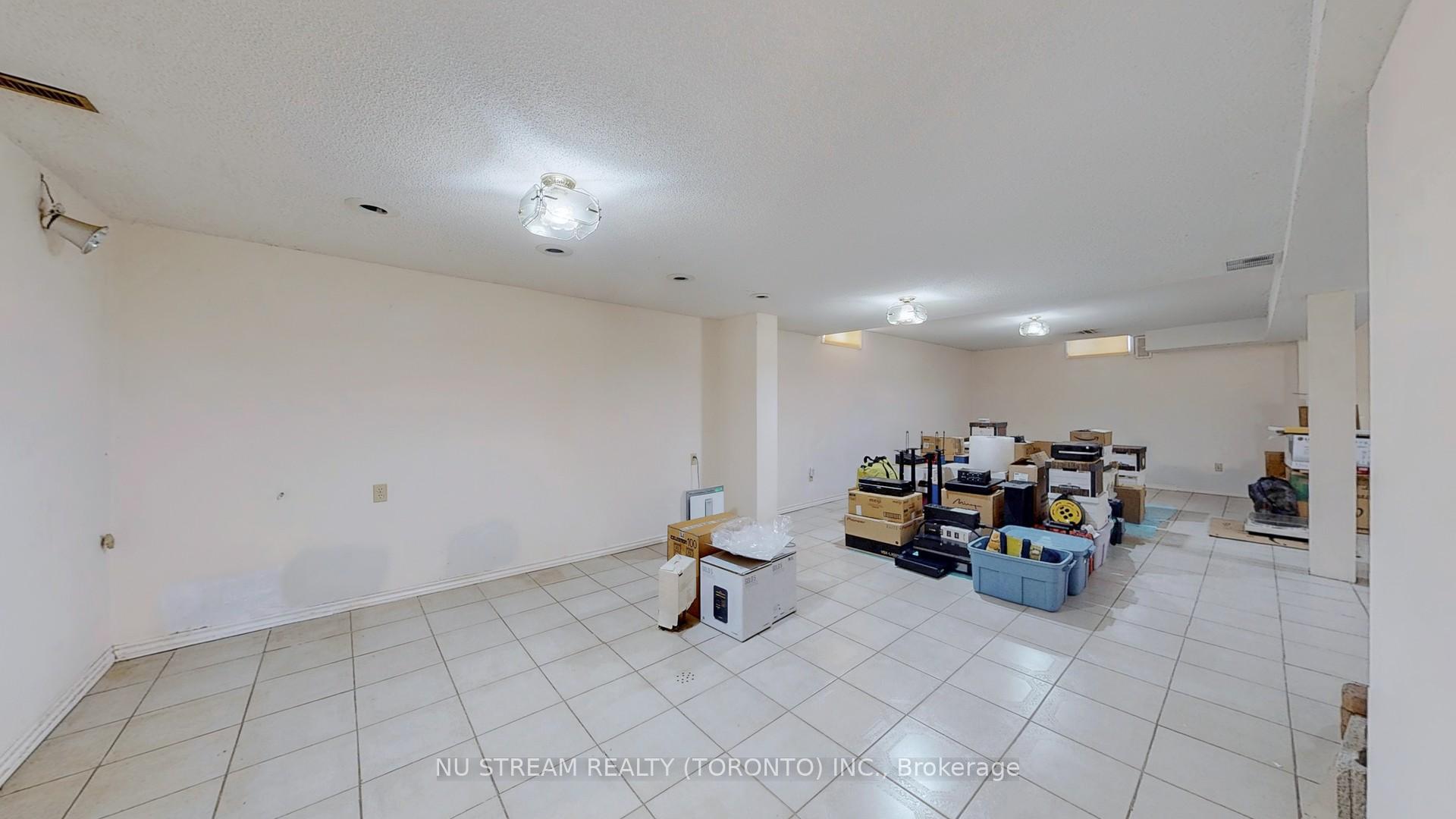 Photo 34 of 2 Winston Road, Markham, Milliken Mills East — HOMEH