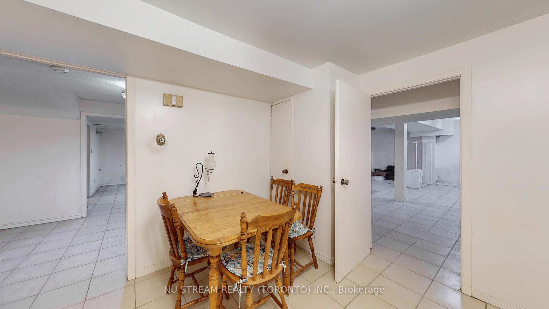 Photo 38 of 2 Winston Road, Markham, Milliken Mills East — HOMEH