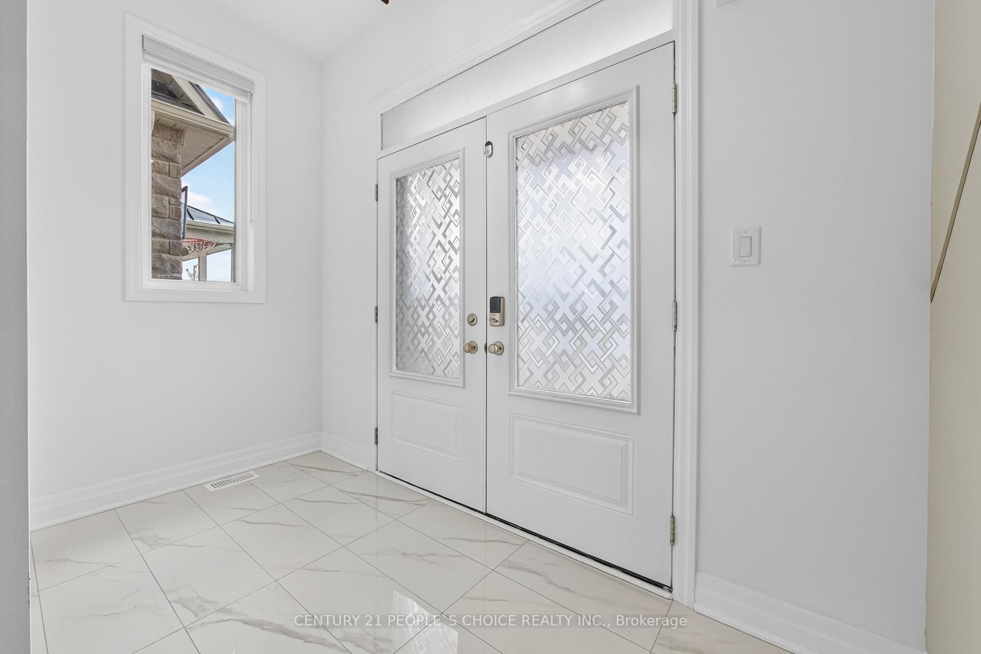 Photo 4 of 1297 Manitou Way, Milton, Bowes — HOMEH
