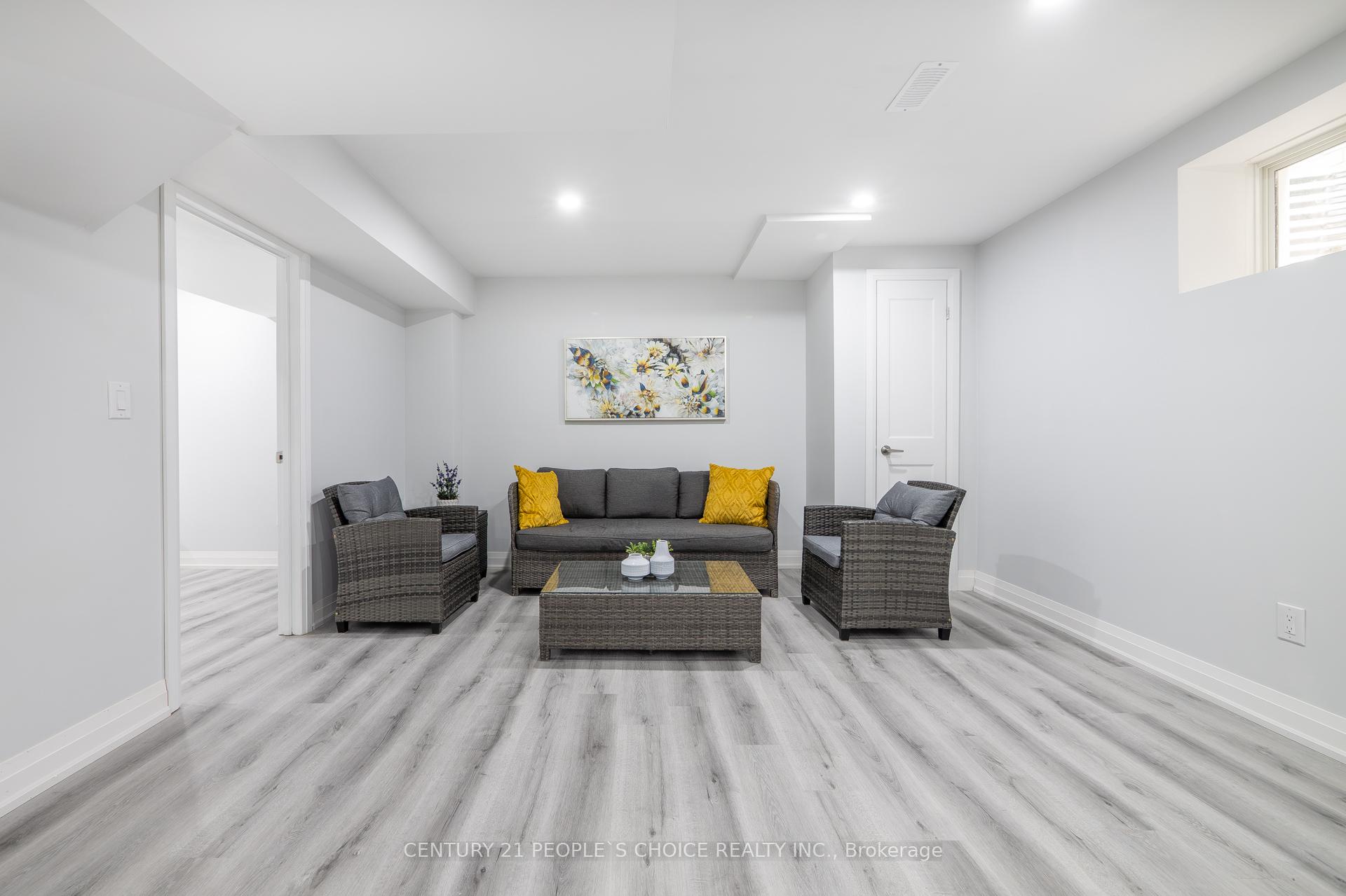Photo 29 of 1297 Manitou Way, Milton, Bowes — HOMEH