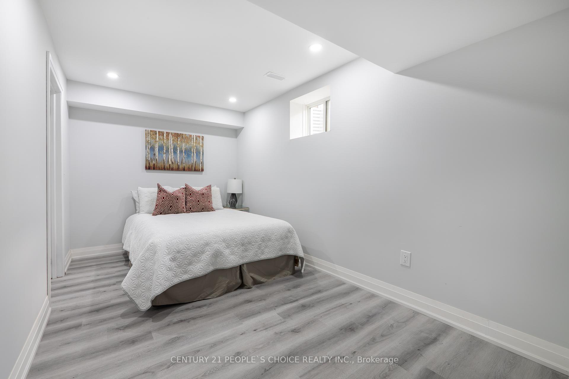 Photo 30 of 1297 Manitou Way, Milton, Bowes — HOMEH
