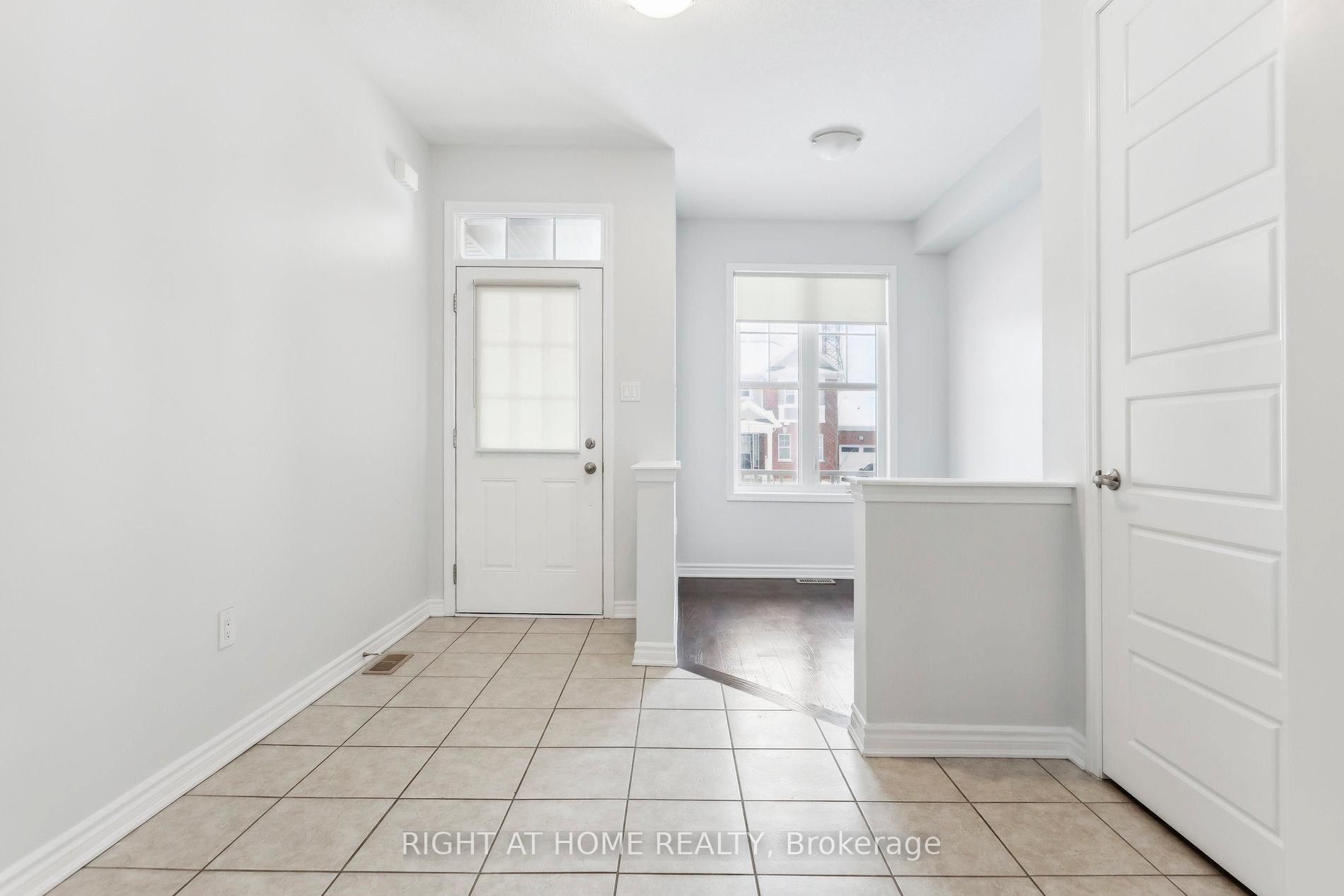 Photo 5 of 47 Watermill Street, Kitchener — HOMEH