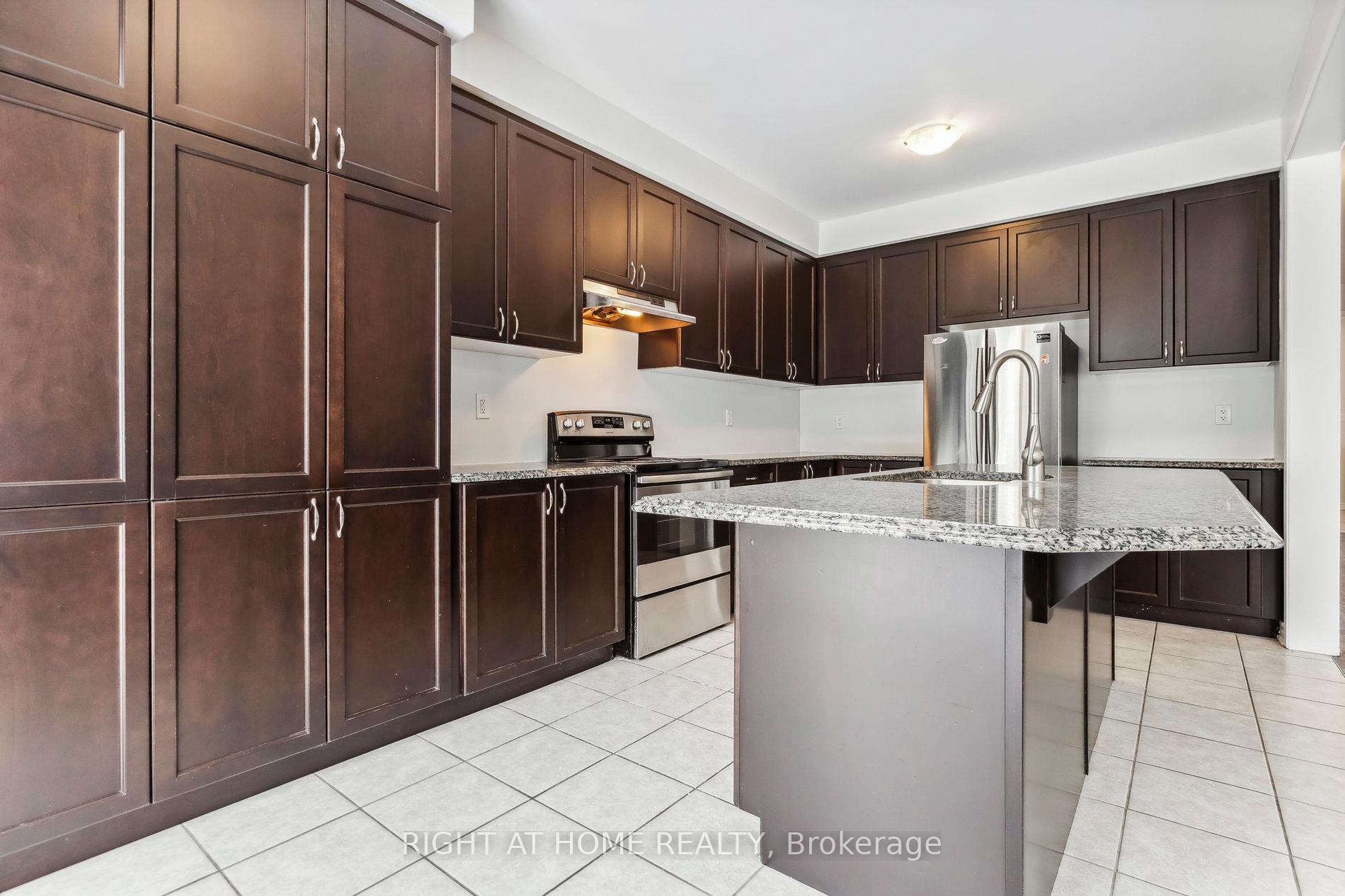 Photo 13 of 47 Watermill Street, Kitchener — HOMEH