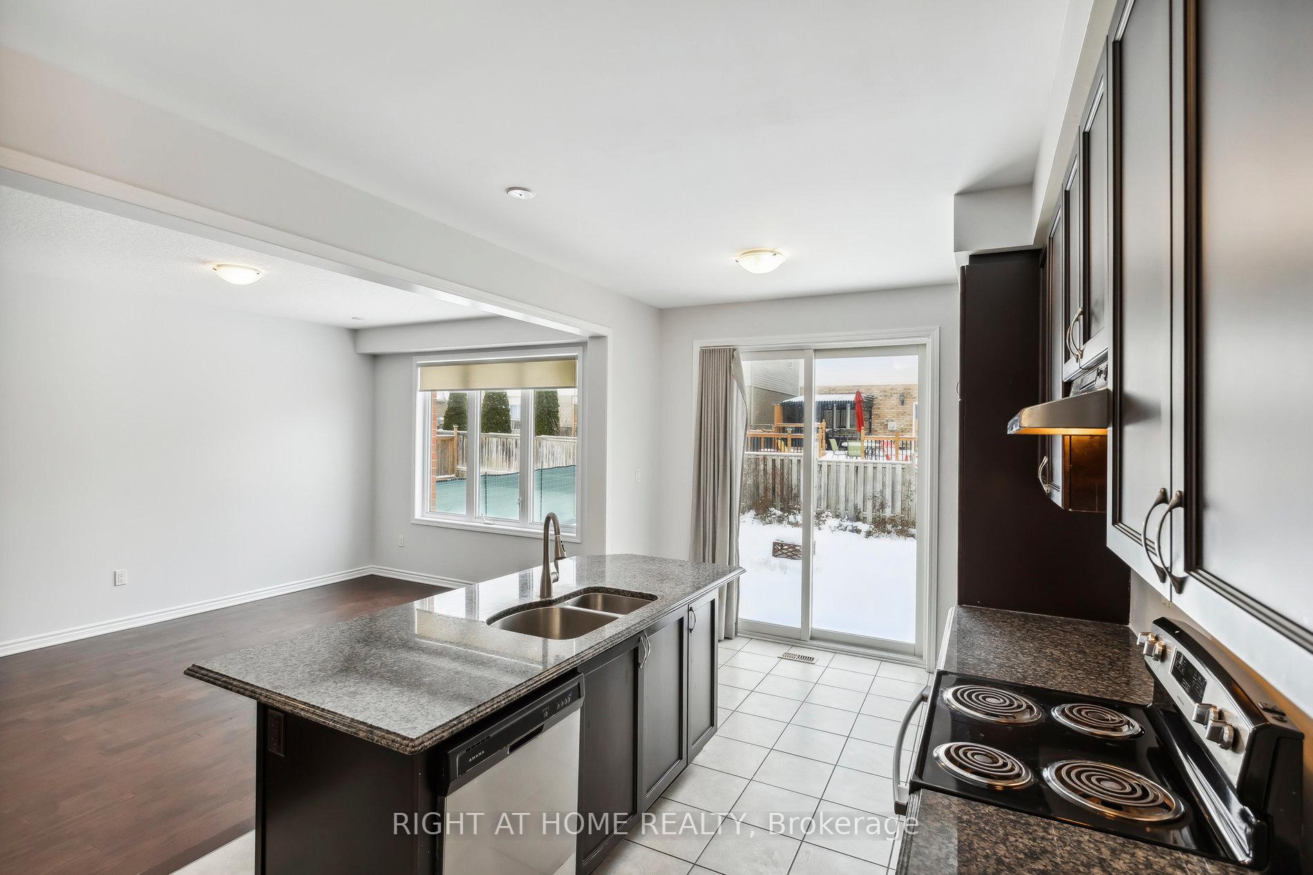 Photo 16 of 47 Watermill Street, Kitchener — HOMEH
