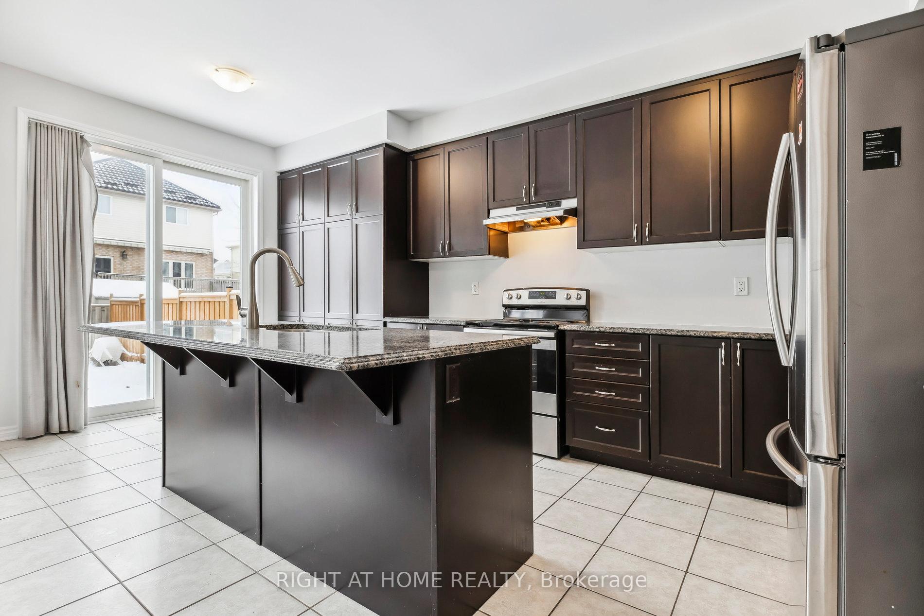 Photo 17 of 47 Watermill Street, Kitchener — HOMEH