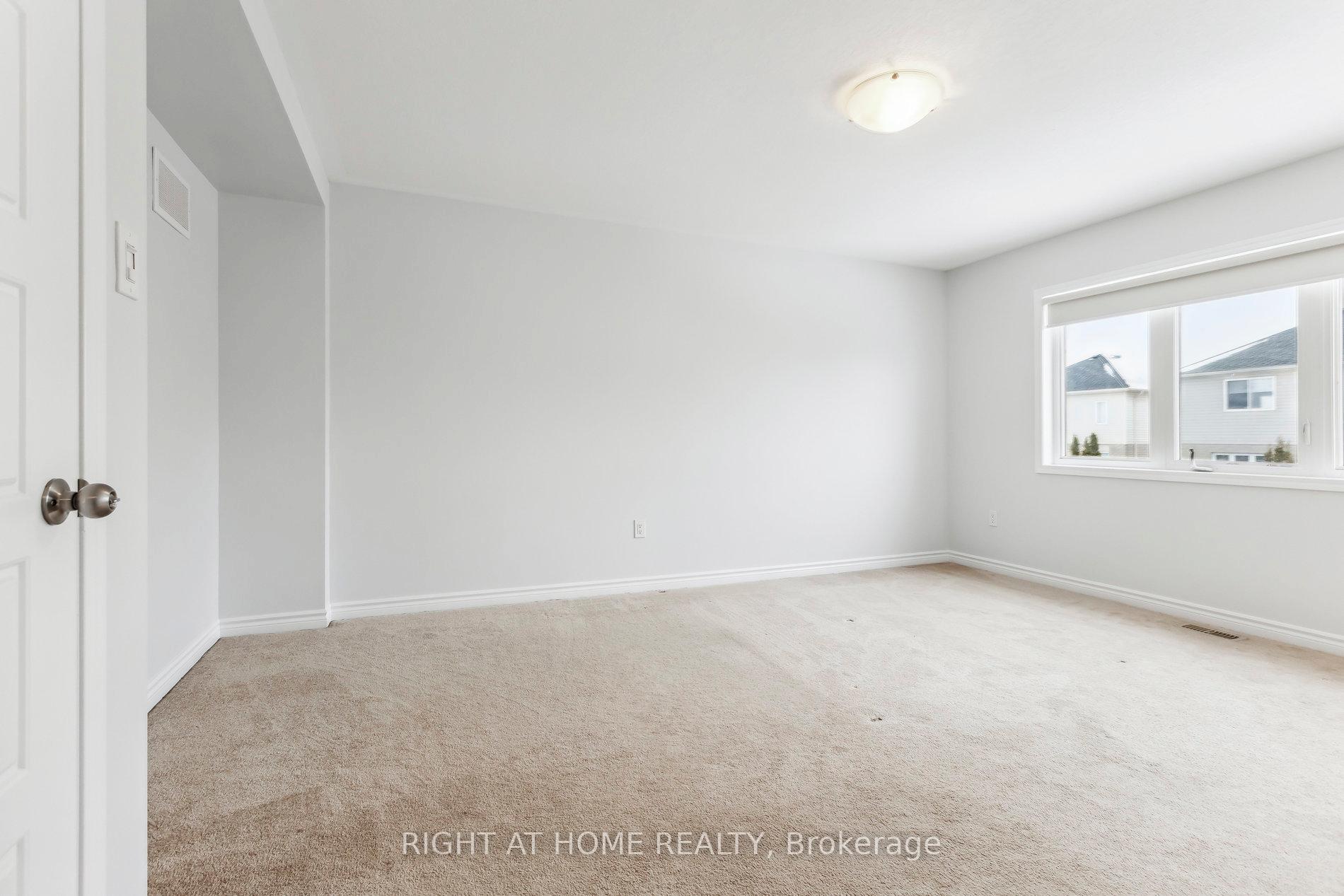 Photo 21 of 47 Watermill Street, Kitchener — HOMEH