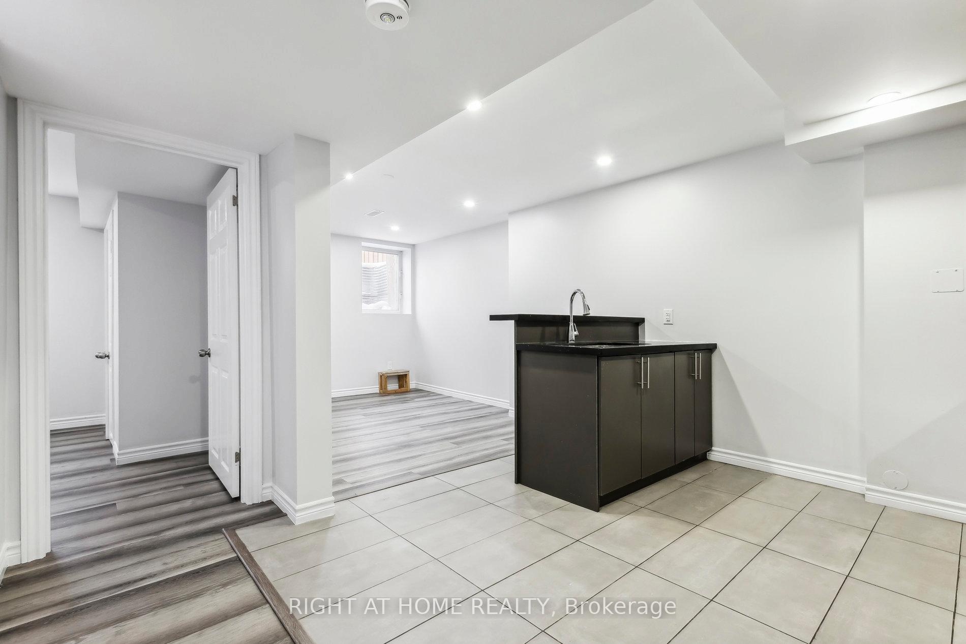 Photo 32 of 47 Watermill Street, Kitchener — HOMEH
