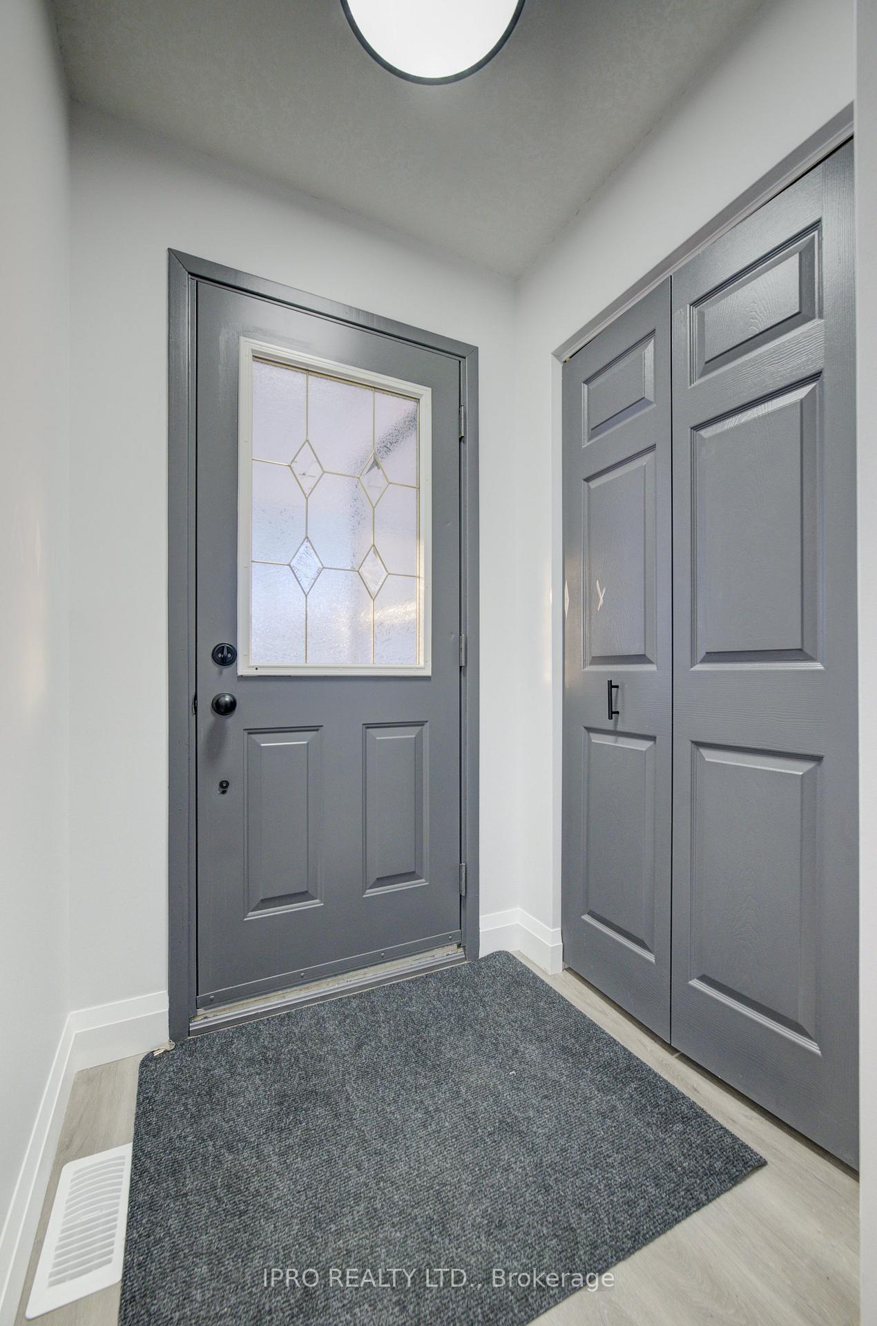 Photo 5 of 18 Martinglen Crescent, Kitchener — HOMEH