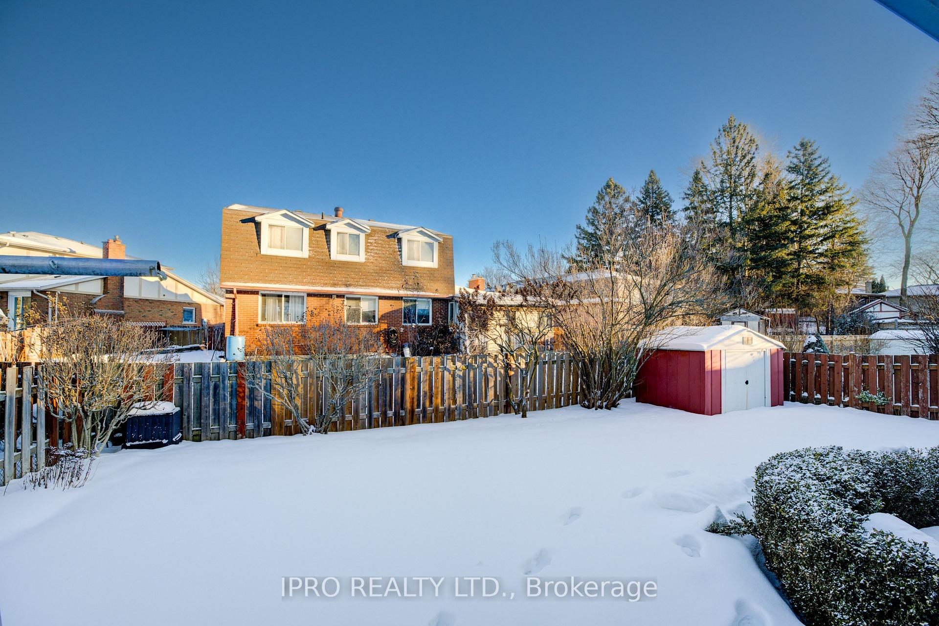 Photo 38 of 18 Martinglen Crescent, Kitchener — HOMEH