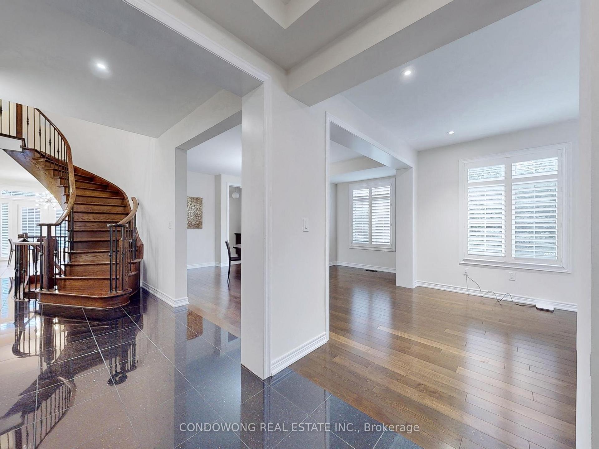 Photo 3 of 7 Yorkton Boulevard, Markham, Angus Glen — HOMEH