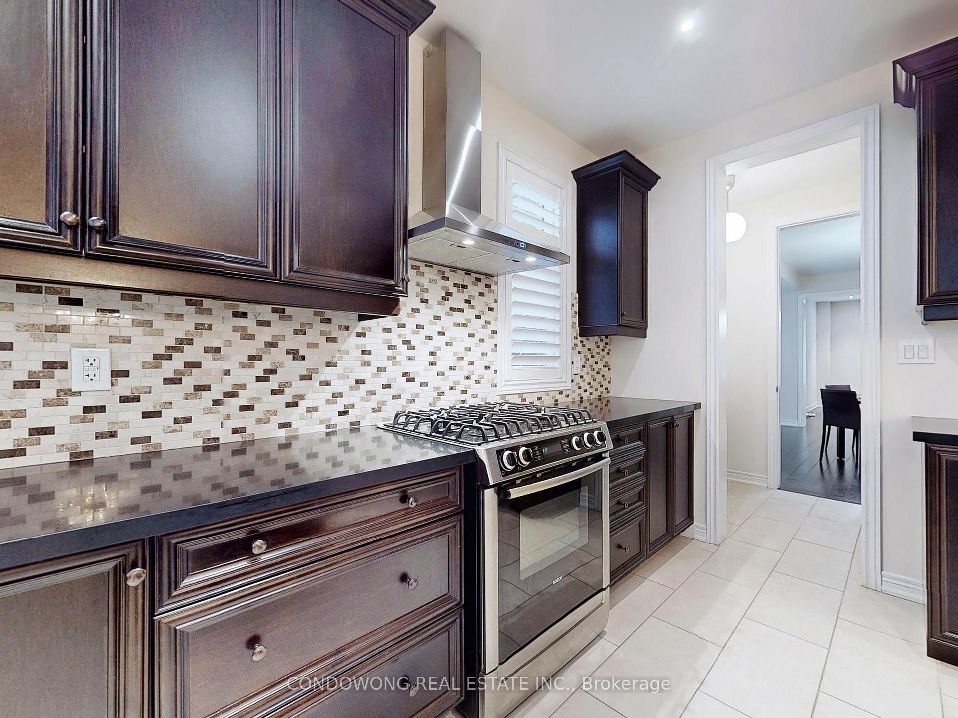 Photo 10 of 7 Yorkton Boulevard, Markham, Angus Glen — HOMEH