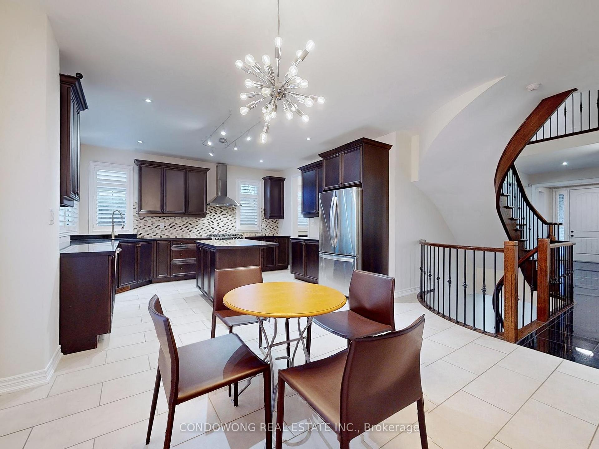 Photo 11 of 7 Yorkton Boulevard, Markham, Angus Glen — HOMEH