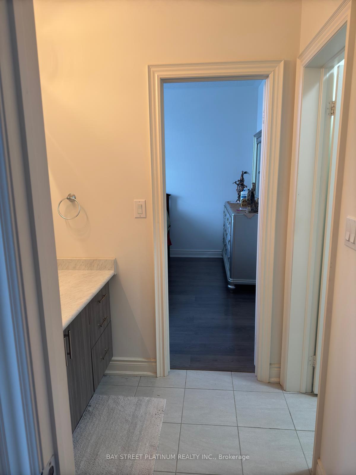 Photo 20 of 118 Granite Ridge Trail, Hamilton, Waterdown — HOMEH