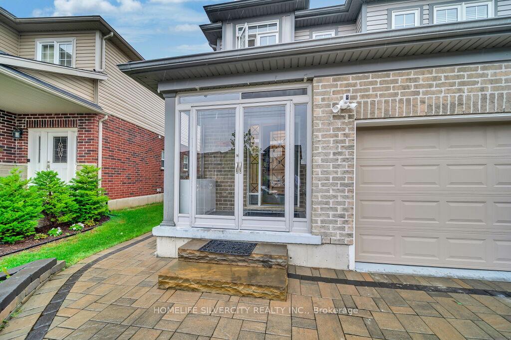 Photo 2 of 425 Woodbine Avenue, Kitchener, Huron Park — HOMEH