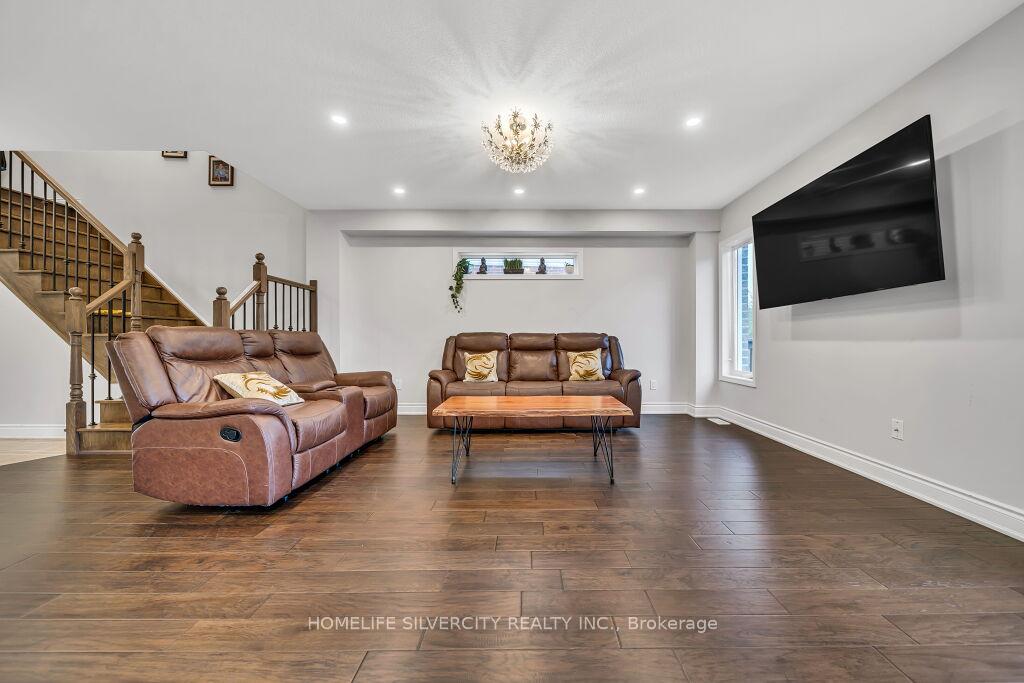 Photo 6 of 425 Woodbine Avenue, Kitchener, Huron Park — HOMEH
