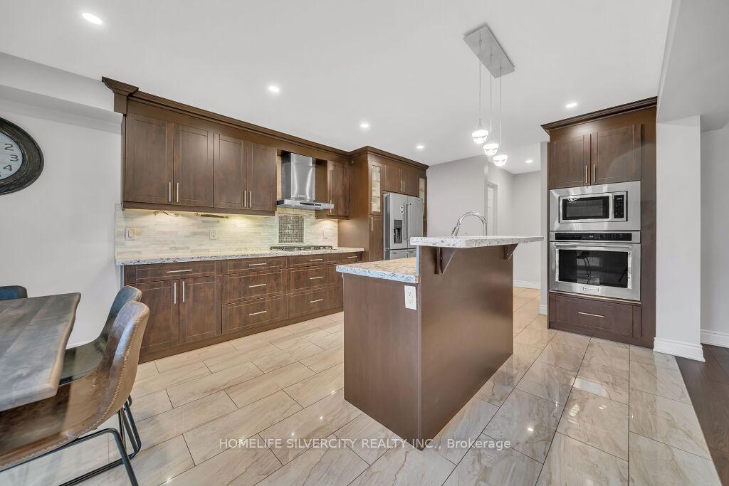 Photo 8 of 425 Woodbine Avenue, Kitchener, Huron Park — HOMEH