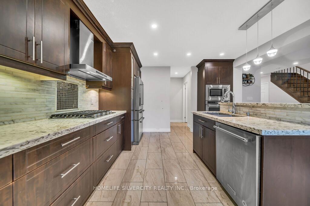 Photo 10 of 425 Woodbine Avenue, Kitchener, Huron Park — HOMEH