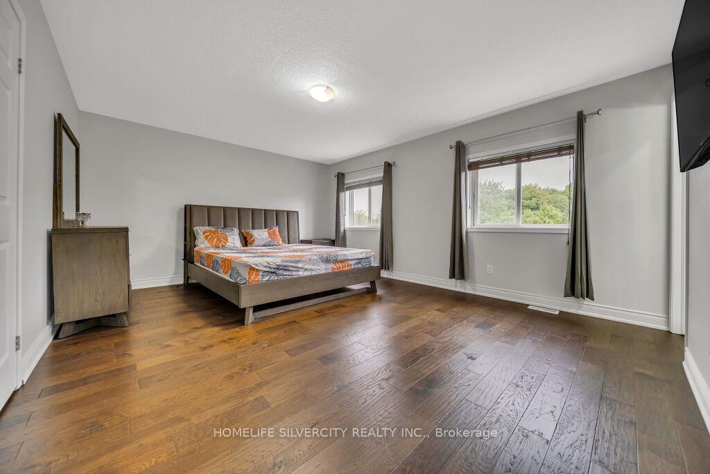 Photo 18 of 425 Woodbine Avenue, Kitchener, Huron Park — HOMEH