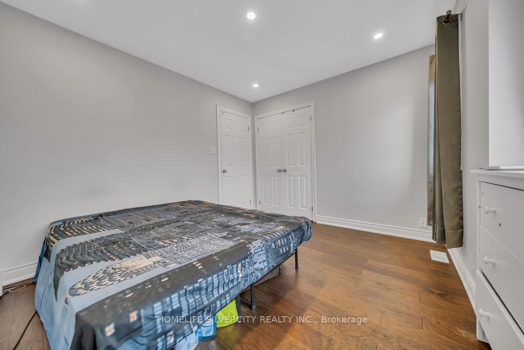 Photo 25 of 425 Woodbine Avenue, Kitchener, Huron Park — HOMEH