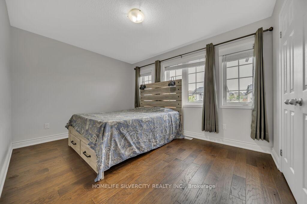 Photo 26 of 425 Woodbine Avenue, Kitchener, Huron Park — HOMEH