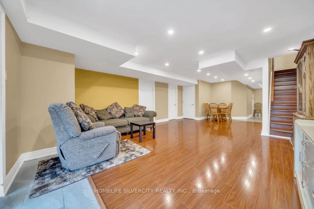 Photo 29 of 425 Woodbine Avenue, Kitchener, Huron Park — HOMEH
