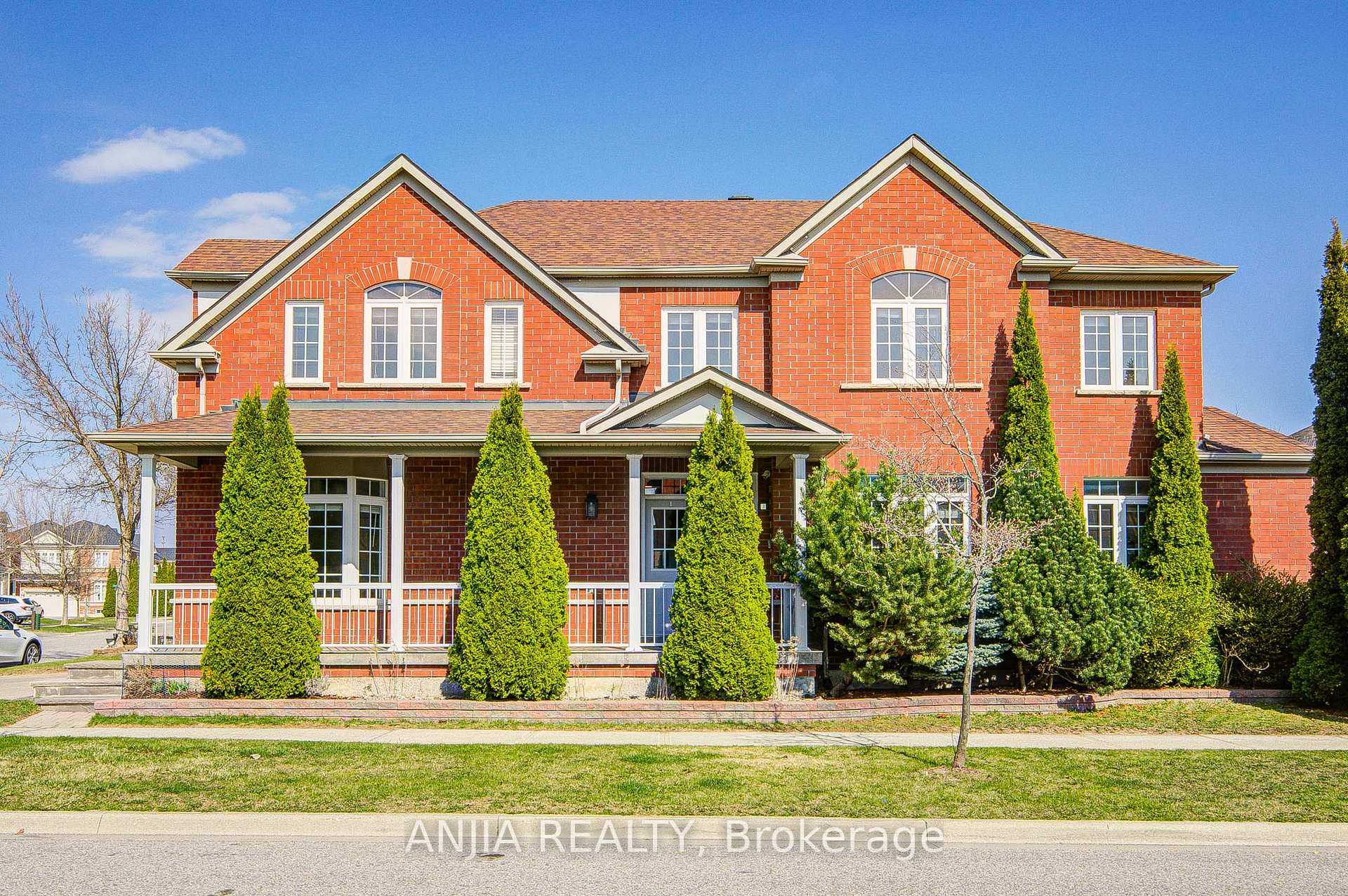 Photo 2 of 1 Outlook Terrace Drive, Markham, Greensborough — HOMEH