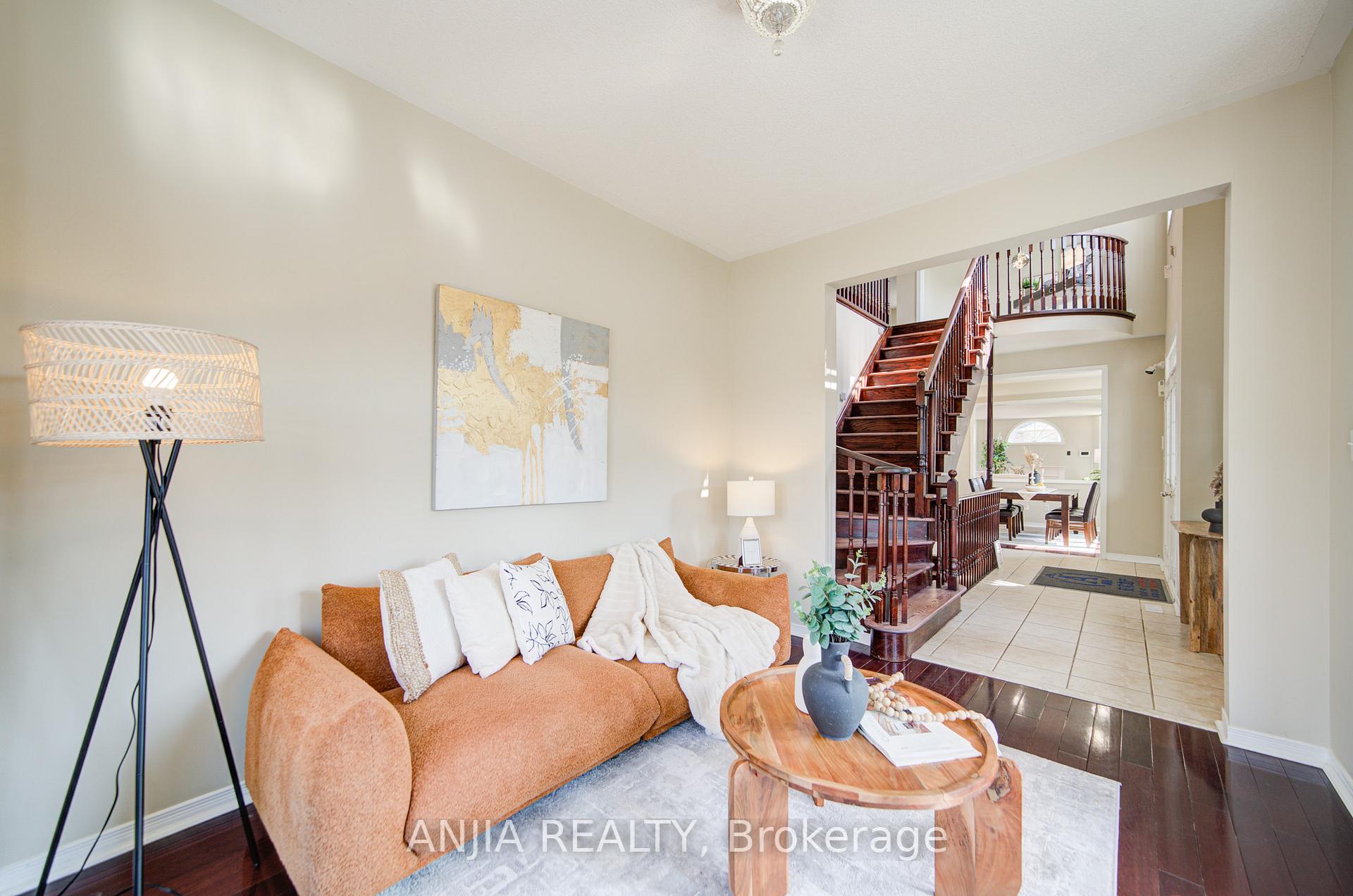 Photo 10 of 1 Outlook Terrace Drive, Markham, Greensborough — HOMEH