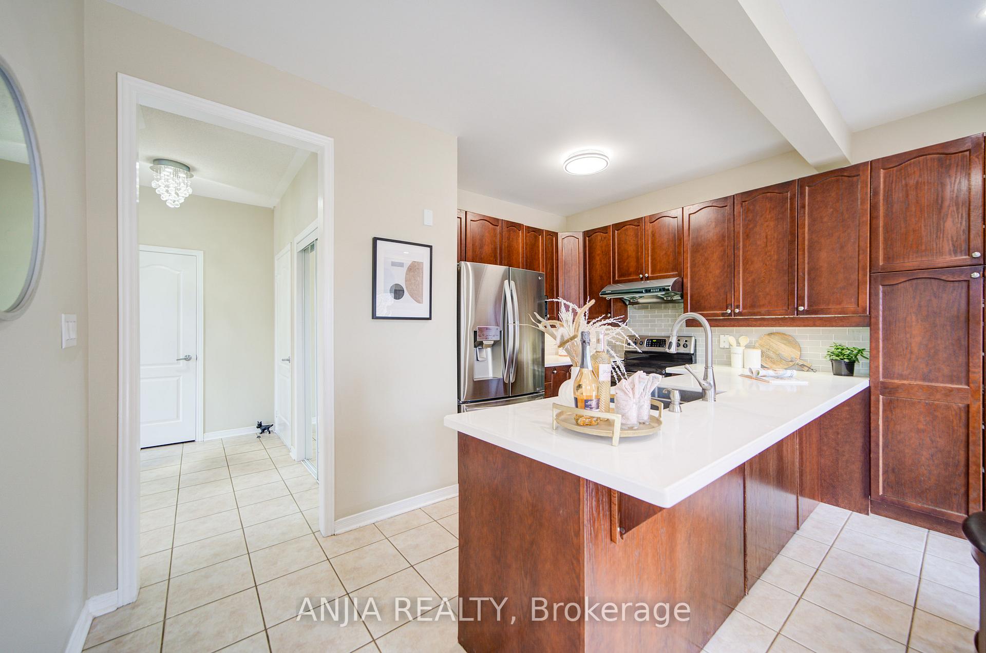 Photo 18 of 1 Outlook Terrace Drive, Markham, Greensborough — HOMEH